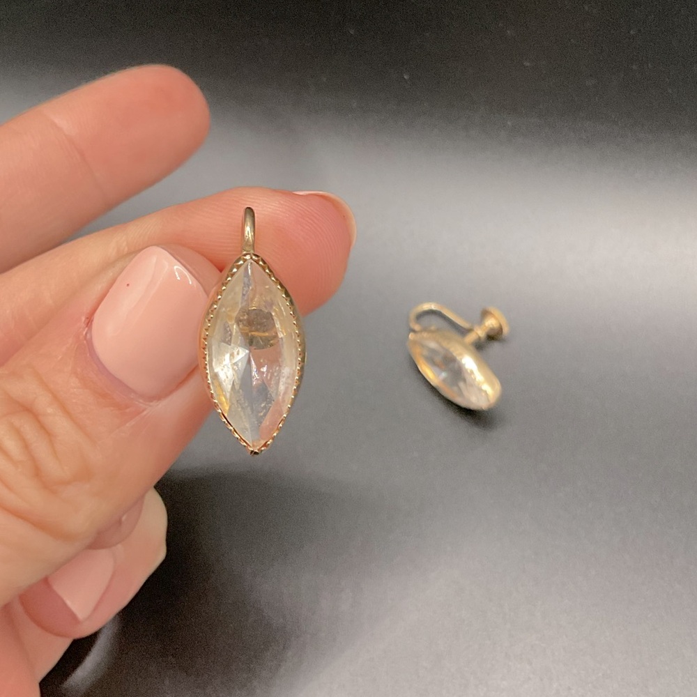 Vintage Teardrop Rhinestone Gold Tone Screw Back Earrings Classic Chic